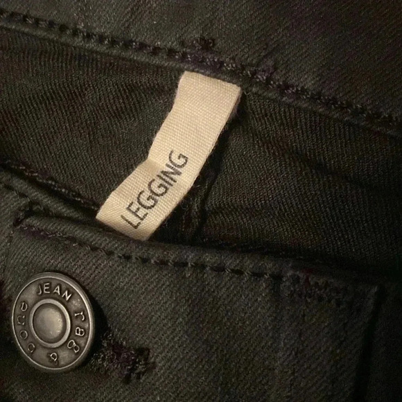 Rag and Bone women’s size 32 legging Jean -black - great condition - Picture 6 of 9